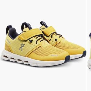 On running Kids' Cloud Play Running Mustard White
Sneaker size 1.5 kids unisex